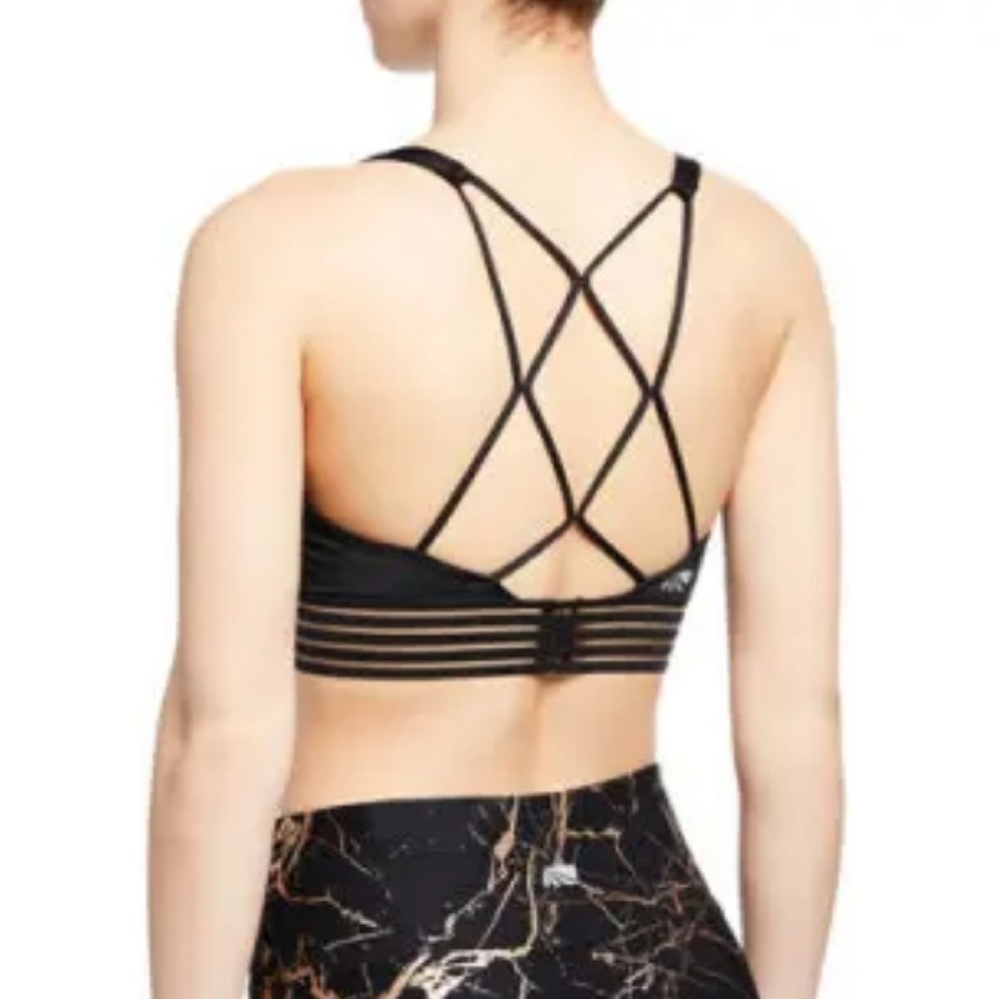 NWT Marika Annabel Strappy Scoop Neck Sports Bra